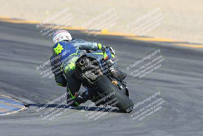media/Dec-05-2024-Racers Edge (Thu) [[e102e0690b]]/3-B Group/Session 1 Turn 8 Backside/